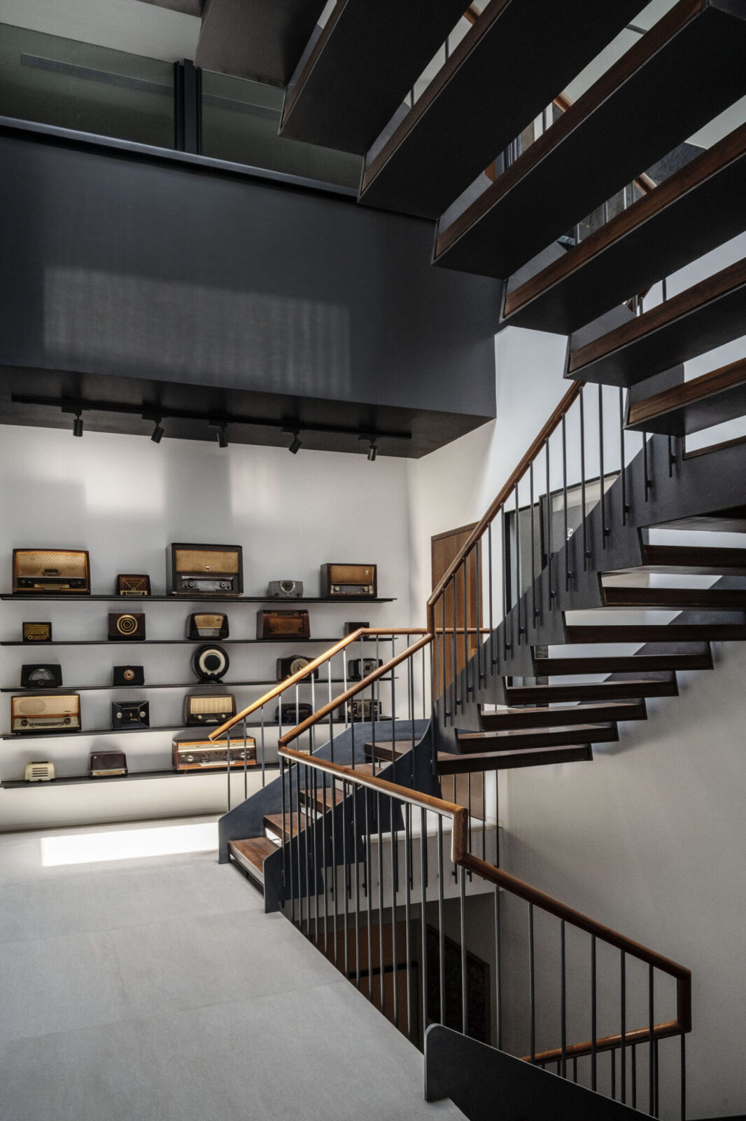 An Artful Adobe in New Delhi